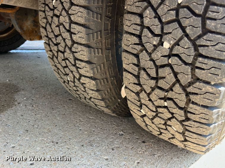 image for item DM4967 2011 Ford F350 Super Duty XL  dump bed pickup truck