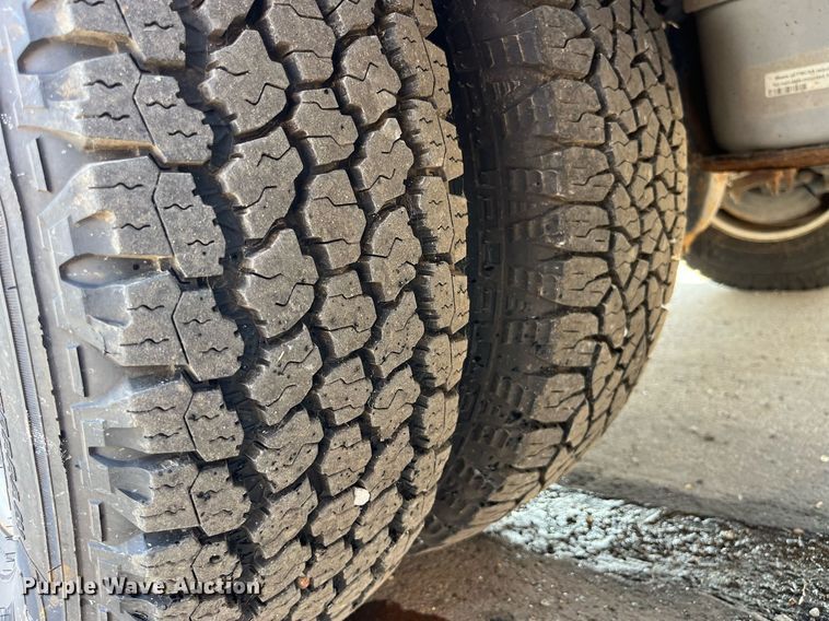 image for item DM4967 2011 Ford F350 Super Duty XL  dump bed pickup truck