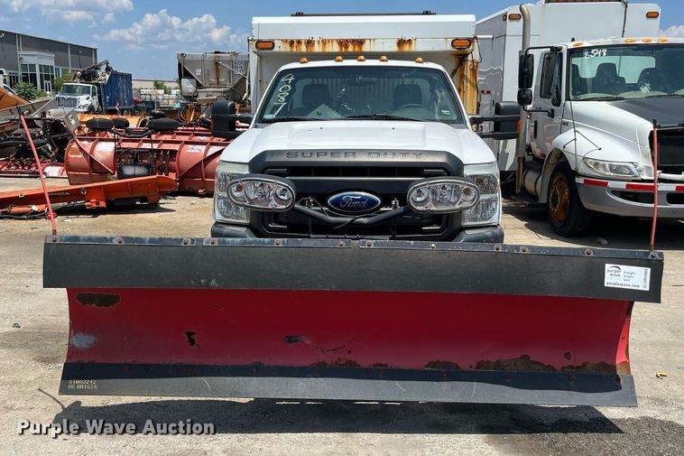 image for item DM4968 2011 Ford F350 Super Duty XL  dump bed pickup truck