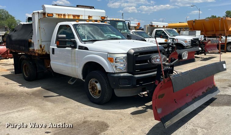 image for item DM4968 2011 Ford F350 Super Duty XL  dump bed pickup truck