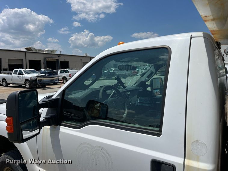 image for item DM4968 2011 Ford F350 Super Duty XL  dump bed pickup truck