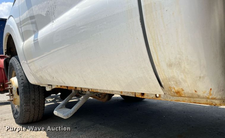 image for item DM4968 2011 Ford F350 Super Duty XL  dump bed pickup truck