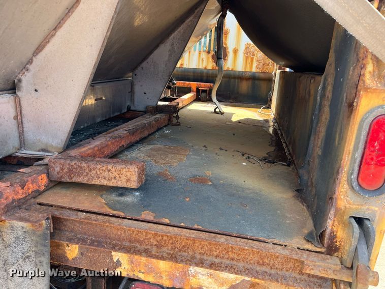 image for item DM4968 2011 Ford F350 Super Duty XL  dump bed pickup truck