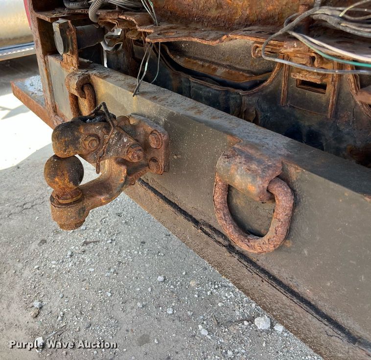 image for item DM4968 2011 Ford F350 Super Duty XL  dump bed pickup truck