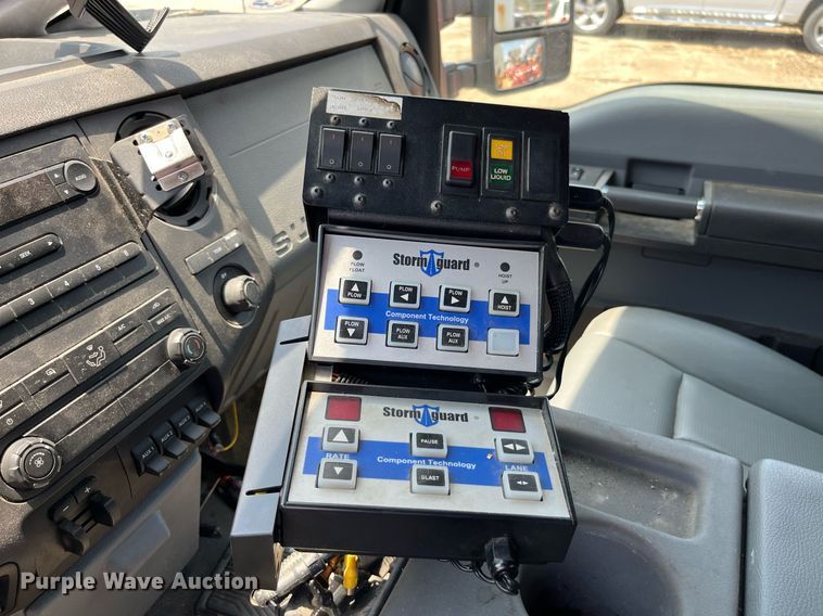 image for item DM4968 2011 Ford F350 Super Duty XL  dump bed pickup truck