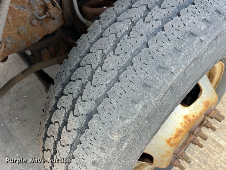 image for item DM4968 2011 Ford F350 Super Duty XL  dump bed pickup truck