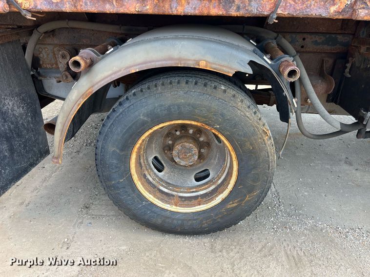 image for item DM4968 2011 Ford F350 Super Duty XL  dump bed pickup truck