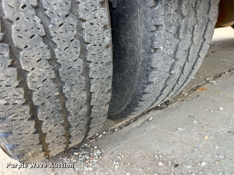 image for item DM4968 2011 Ford F350 Super Duty XL  dump bed pickup truck