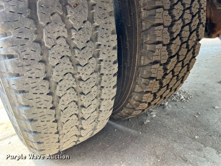 image for item DM4968 2011 Ford F350 Super Duty XL  dump bed pickup truck