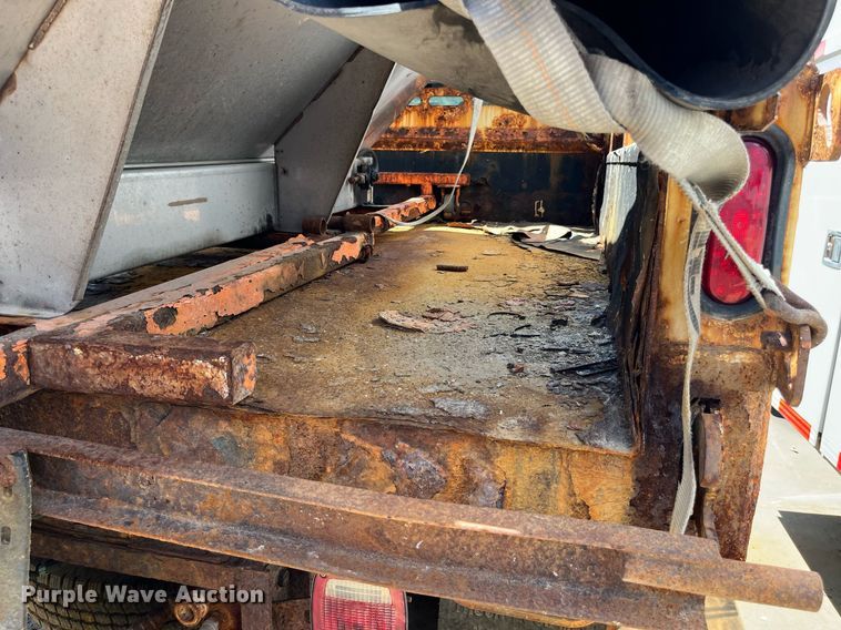 image for item DM4969 2009 Chevrolet Silverado 3500HD  dump bed pickup truck