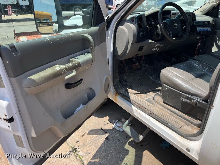 image for item DM4969 2009 Chevrolet Silverado 3500HD  dump bed pickup truck