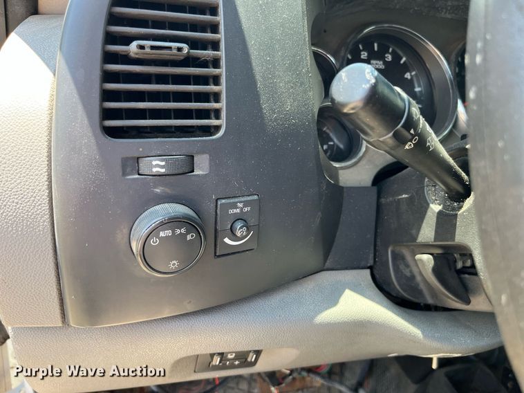 image for item DM4969 2009 Chevrolet Silverado 3500HD  dump bed pickup truck