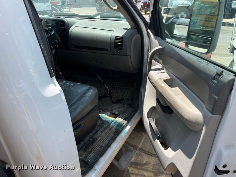 image for item DM4969 2009 Chevrolet Silverado 3500HD  dump bed pickup truck