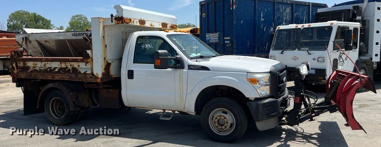 image for item DM4970 2011 Ford F350 Super Duty XL  dump bed pickup truck