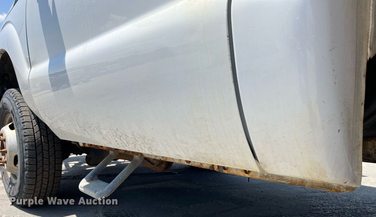 image for item DM4970 2011 Ford F350 Super Duty XL  dump bed pickup truck