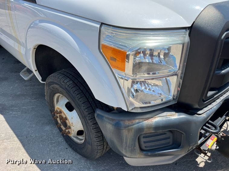 image for item DM4970 2011 Ford F350 Super Duty XL  dump bed pickup truck