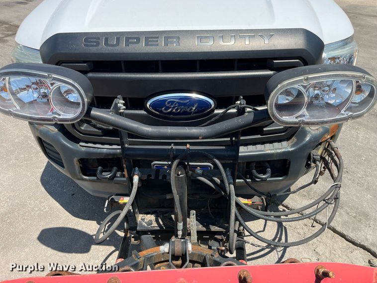 image for item DM4970 2011 Ford F350 Super Duty XL  dump bed pickup truck