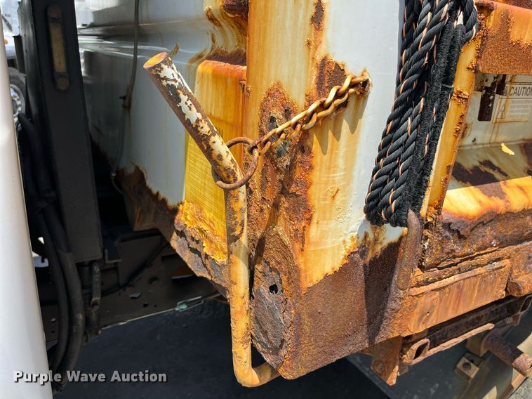 image for item DM4970 2011 Ford F350 Super Duty XL  dump bed pickup truck