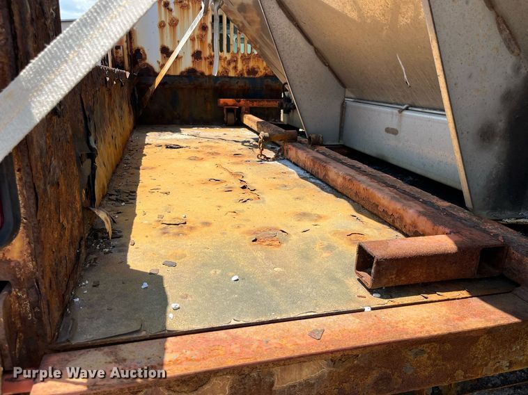 image for item DM4970 2011 Ford F350 Super Duty XL  dump bed pickup truck