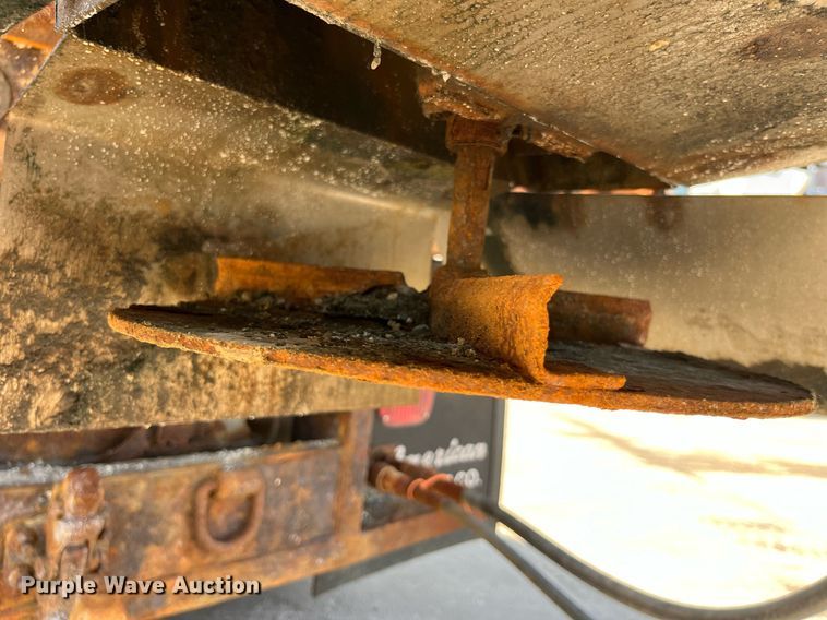 image for item DM4970 2011 Ford F350 Super Duty XL  dump bed pickup truck