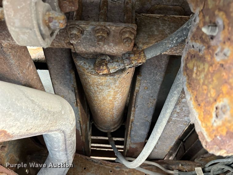 image for item DM4970 2011 Ford F350 Super Duty XL  dump bed pickup truck