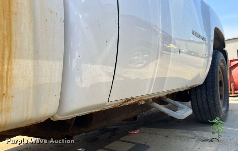 image for item DM4972 2009 Chevrolet Silverado 3500HD  pickup truck