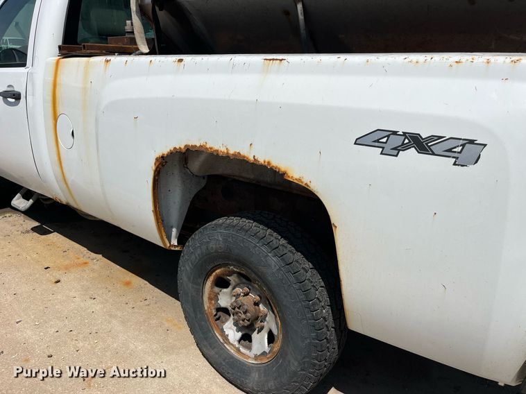 image for item DM4972 2009 Chevrolet Silverado 3500HD  pickup truck