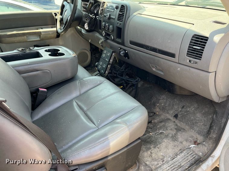 image for item DM4972 2009 Chevrolet Silverado 3500HD  pickup truck