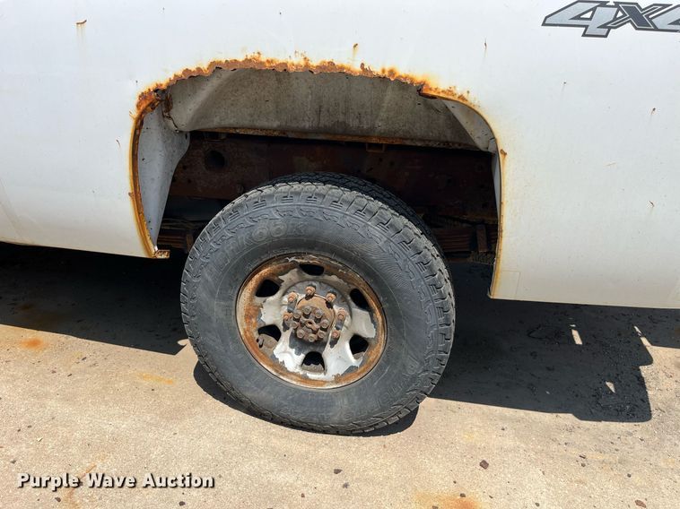 image for item DM4972 2009 Chevrolet Silverado 3500HD  pickup truck