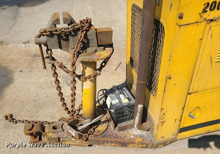 image for item DM4976 Hobart G-261  welder/generator