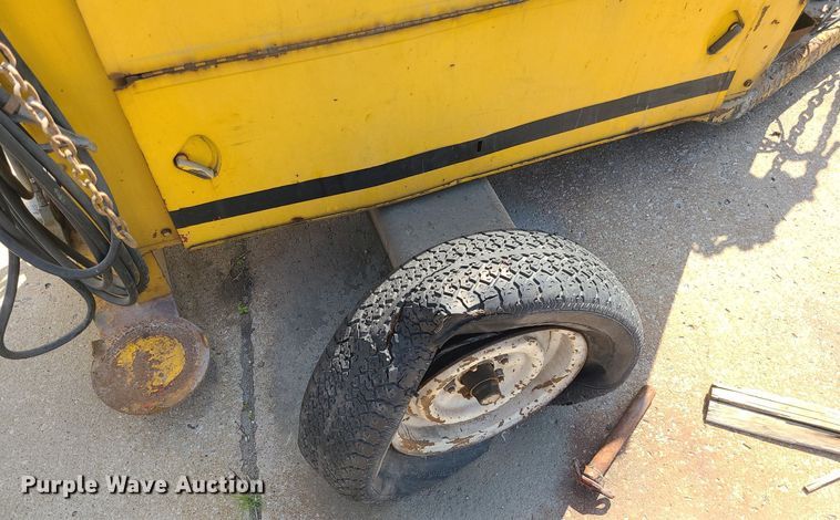 image for item DM4976 Hobart G-261  welder/generator