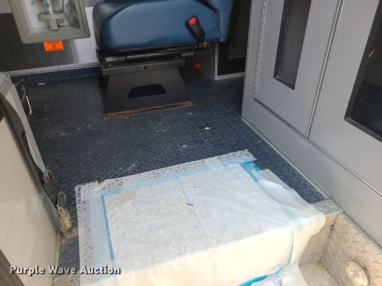 image for item DM4977 2016 Chevrolet Express G4500  ambulance