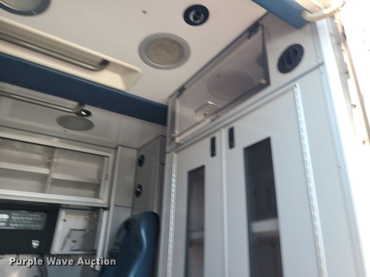 image for item DM4977 2016 Chevrolet Express G4500  ambulance