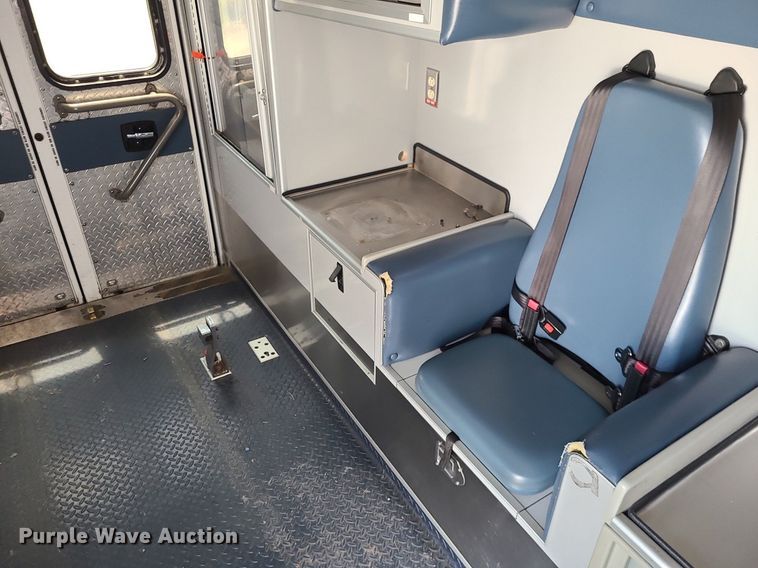 image for item DM4977 2016 Chevrolet Express G4500  ambulance