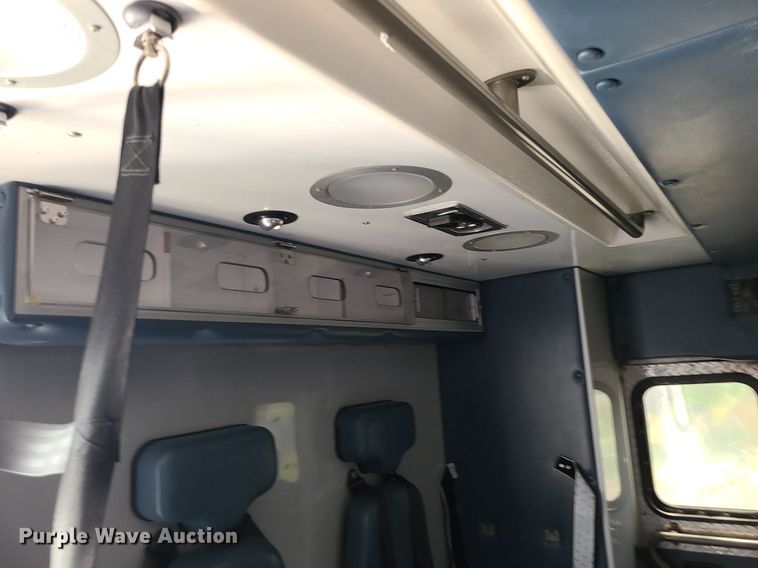 image for item DM4977 2016 Chevrolet Express G4500  ambulance