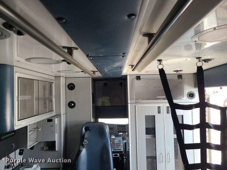 image for item DM4977 2016 Chevrolet Express G4500  ambulance