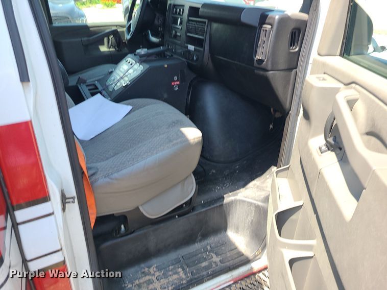 image for item DM4977 2016 Chevrolet Express G4500  ambulance