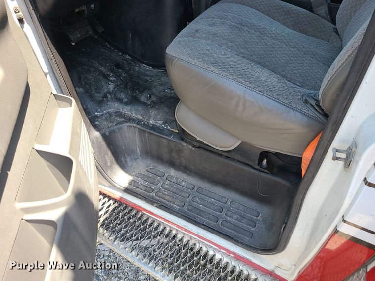 image for item DM4977 2016 Chevrolet Express G4500  ambulance