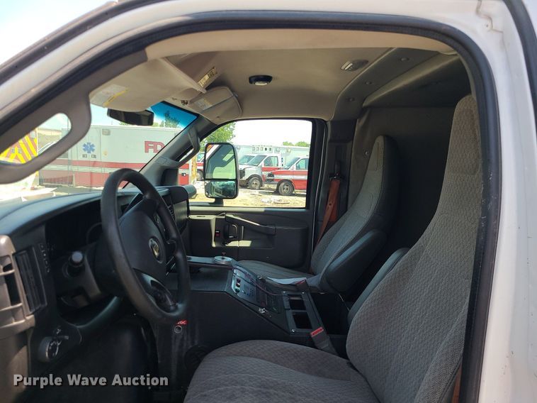 image for item DM4977 2016 Chevrolet Express G4500  ambulance