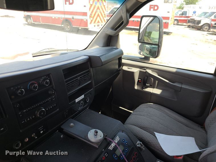 image for item DM4977 2016 Chevrolet Express G4500  ambulance