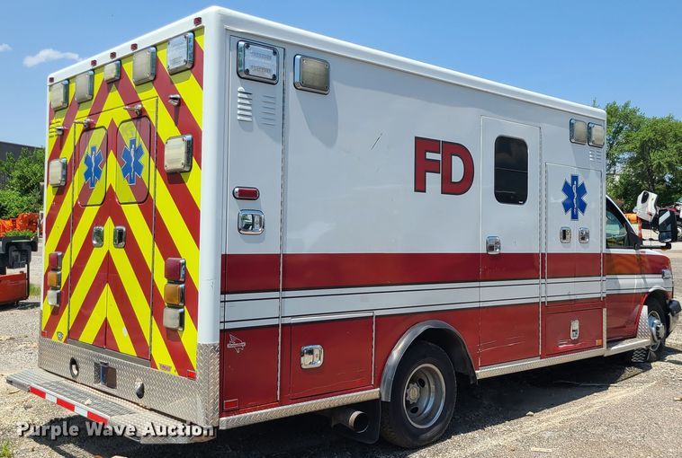 image for item DM4978 2014 Chevrolet Express G4500  ambulance