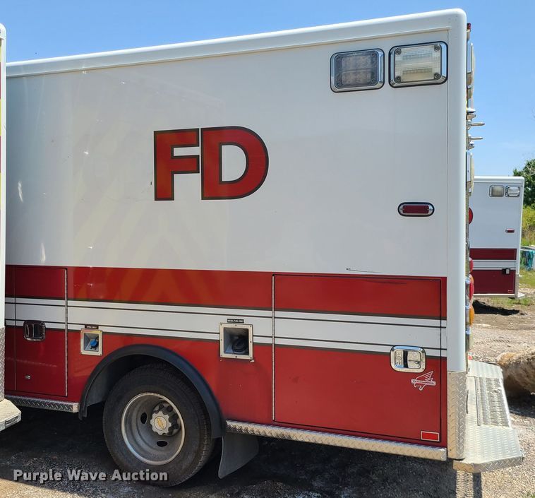 image for item DM4978 2014 Chevrolet Express G4500  ambulance