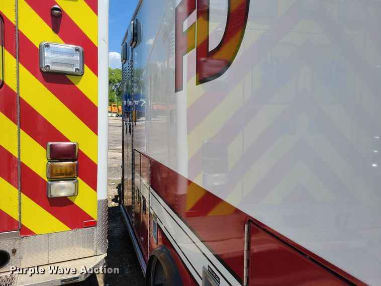 image for item DM4978 2014 Chevrolet Express G4500  ambulance