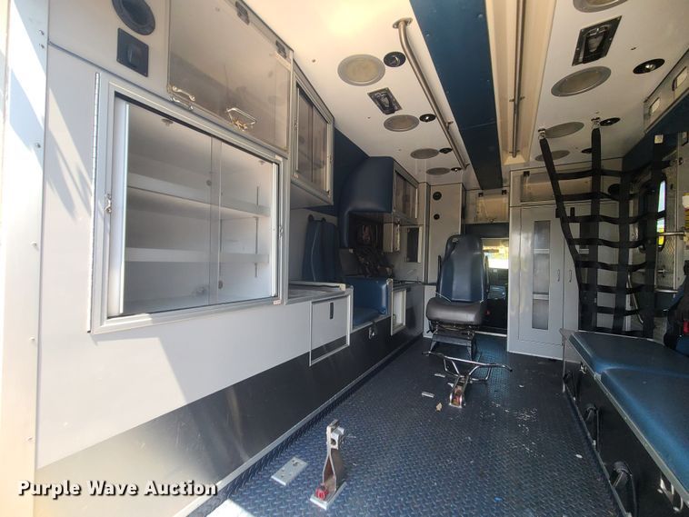 image for item DM4978 2014 Chevrolet Express G4500  ambulance