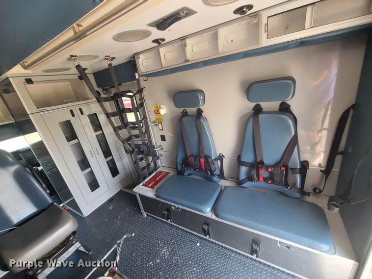 image for item DM4978 2014 Chevrolet Express G4500  ambulance