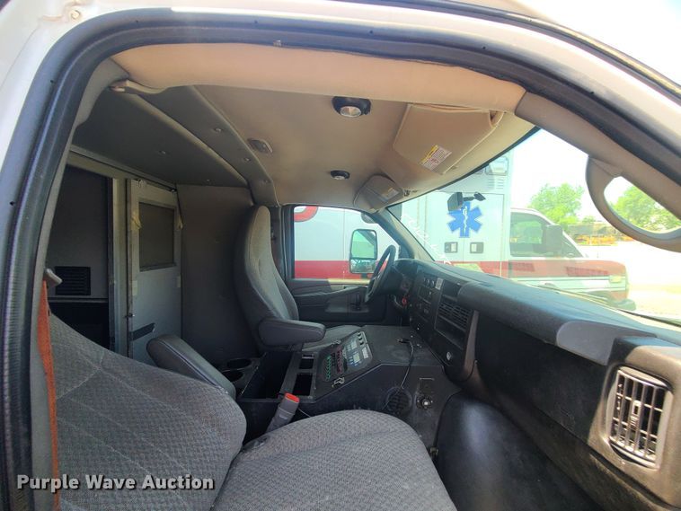image for item DM4978 2014 Chevrolet Express G4500  ambulance