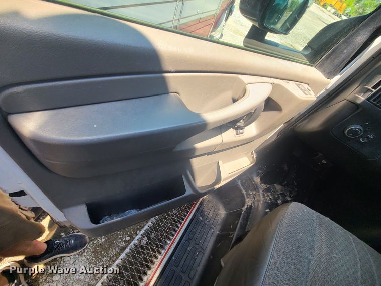 image for item DM4978 2014 Chevrolet Express G4500  ambulance