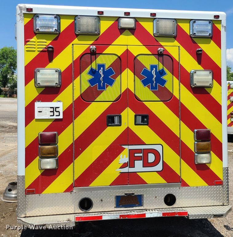 image for item DM4979 2016 Chevrolet Express G4500  ambulance