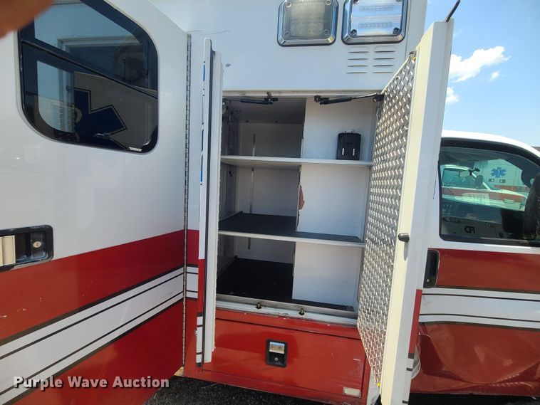 image for item DM4979 2016 Chevrolet Express G4500  ambulance