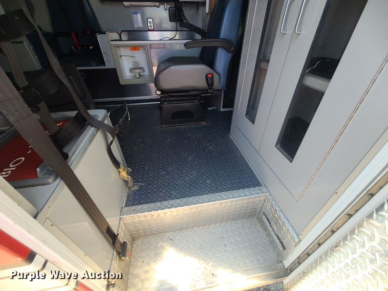 image for item DM4979 2016 Chevrolet Express G4500  ambulance